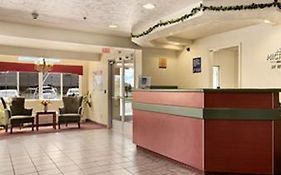 Microtel Inn And Suites Holland Mi